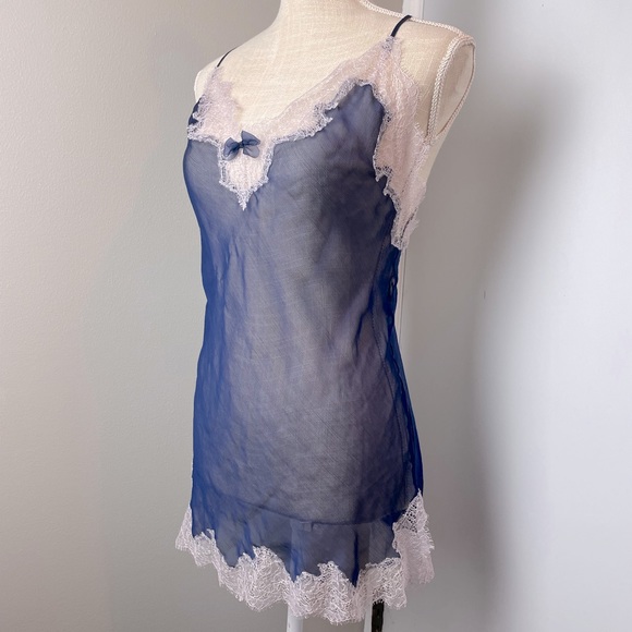 Sheer Mesh and Lace Victoria Secret Slip - Picture 1 of 6